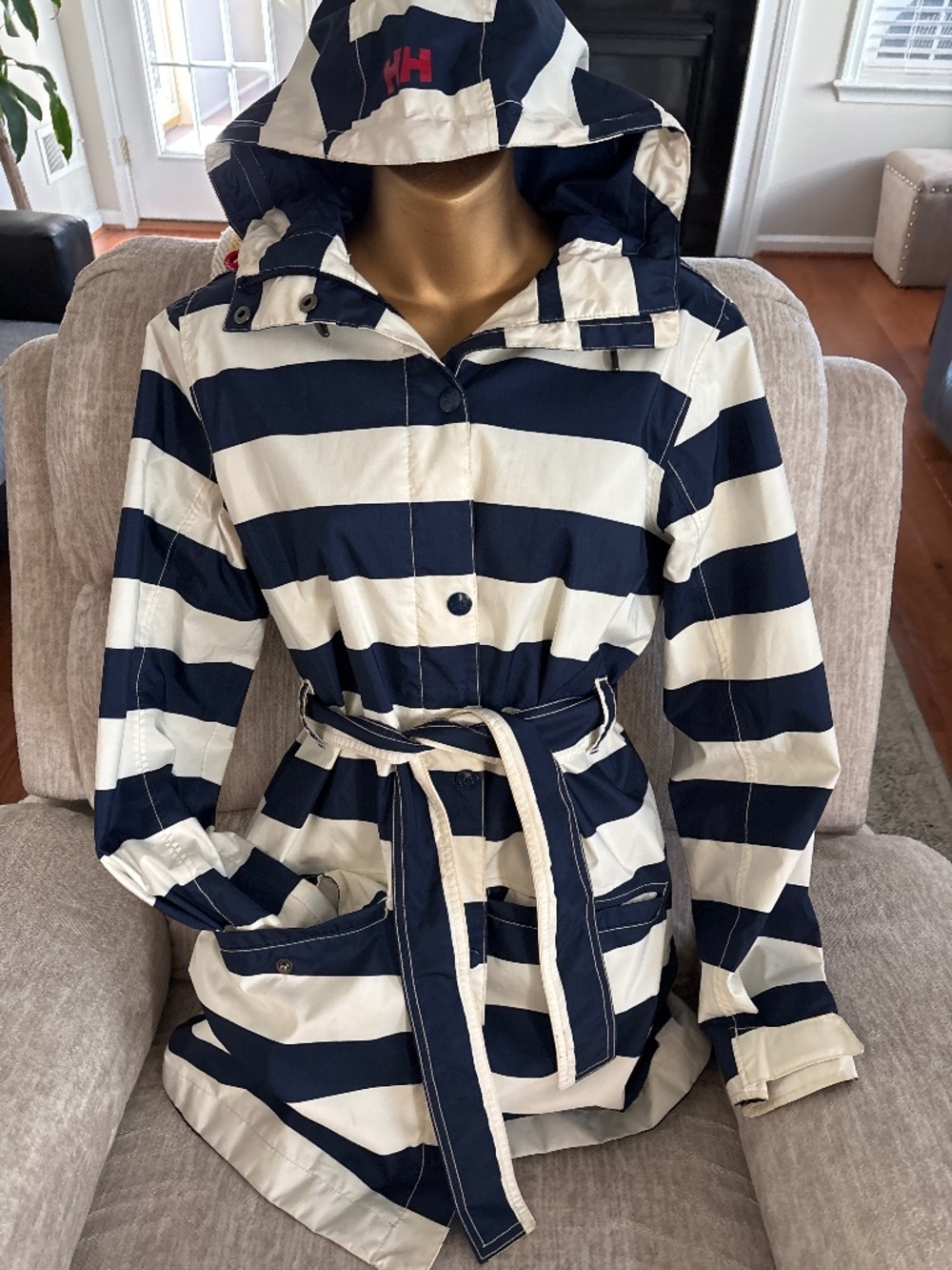 Women’s Helly Hansen Nautical Blue White Striped Lyness II Waterproof Raincoat M